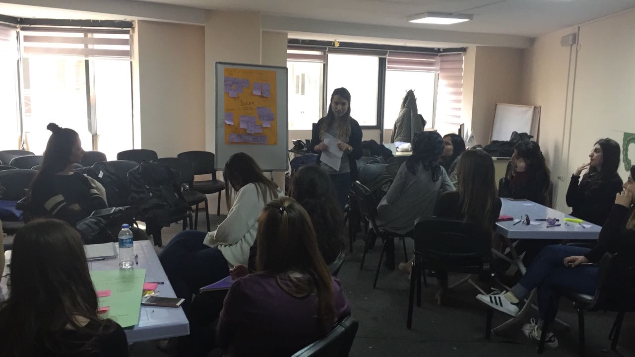 LGBTİ&rsquo;lerin sosyal hizmetlere erişimi İzmir&rsquo;de tartışıldı | Kaos GL - LGBTİ+ Haber Portalı Haber